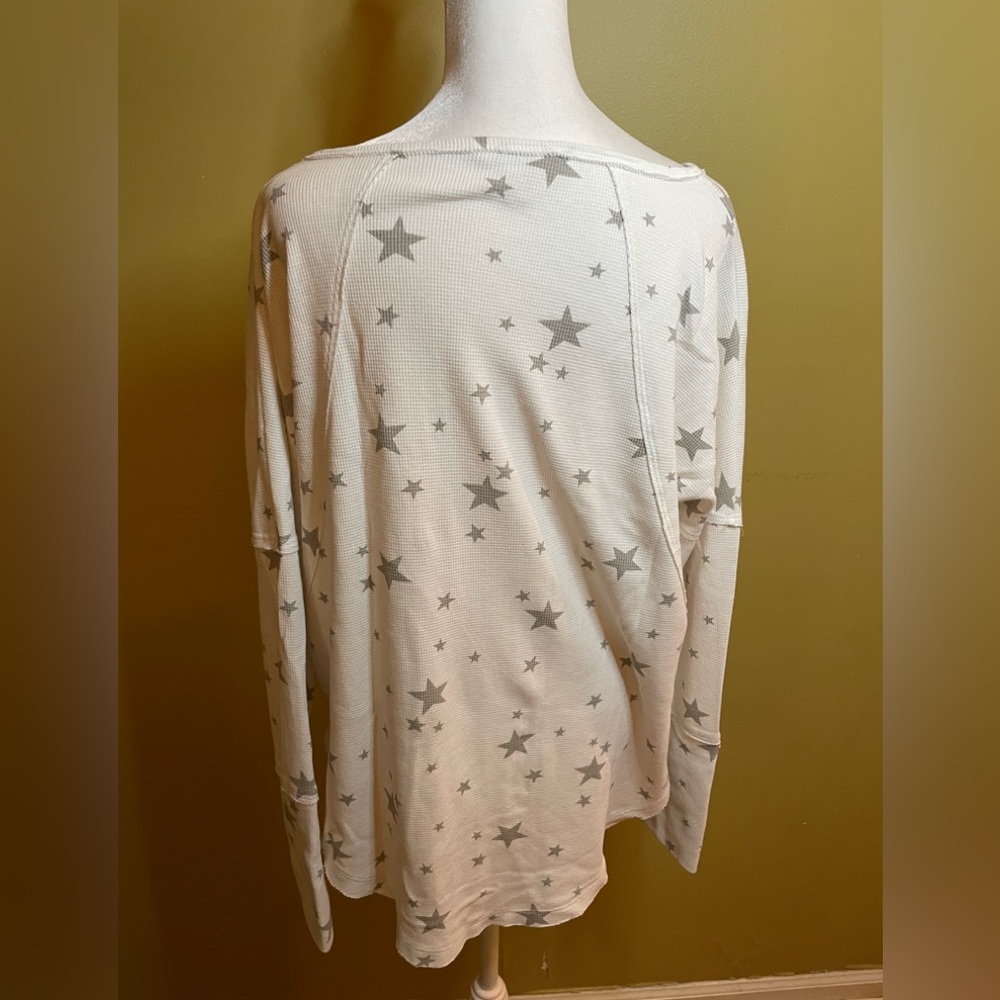 Lucky Brand Thermal Long Sleeve Top w/Gray Stars - XL - Picture 5 of 7